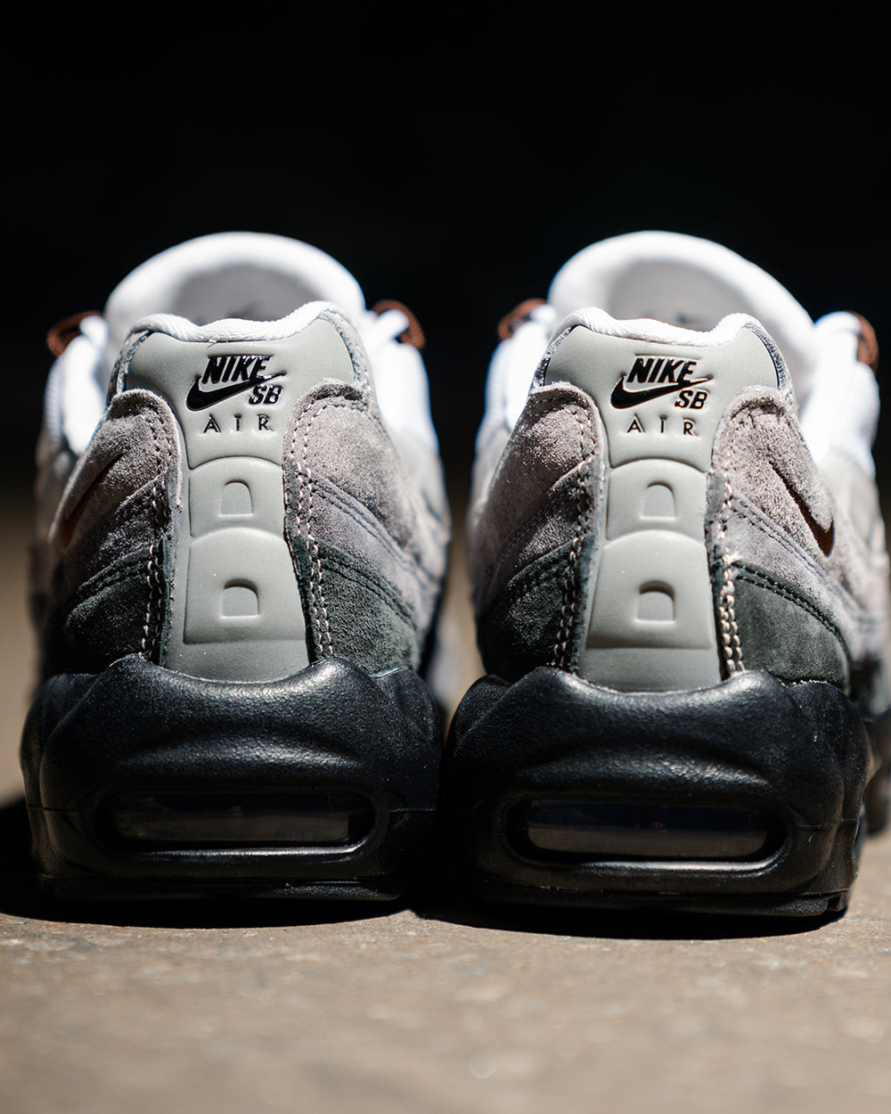 Nike SB Air Max 95 Skate Shoes - Black/Cacao Wow-Anthracite-Lt Graphite
