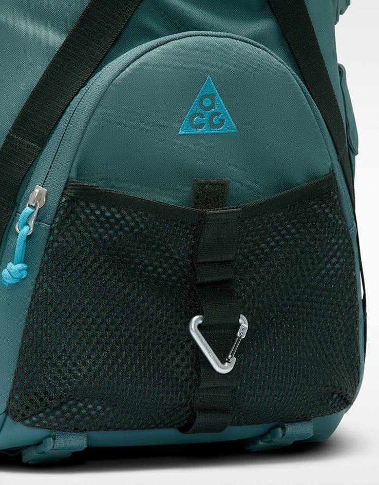 NIKE ACG ダークグリーン　リュック Nike ACG Daymax Backpack - Mineral Slate/Black Spruce/Baltic Blue