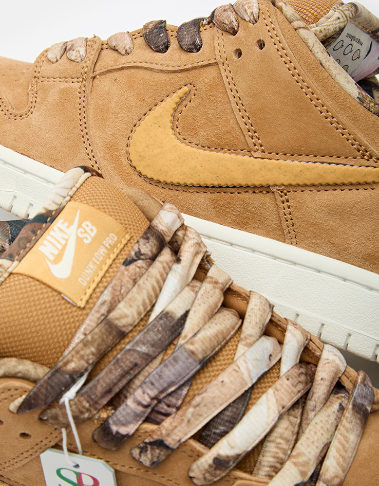 NOTE Manchester x Nike SB 'Biscuits' Dunk Low Pro QS Skate Shoes