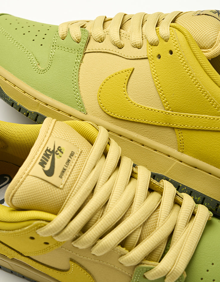 Nike SB Dunk Low Pro Skate Shoes - Saffron Quartz/Saffron Quartz-Pear