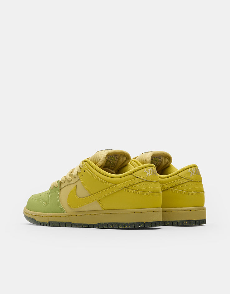 Nike SB Dunk Low Pro Skate Shoes - Saffron Quartz/Saffron Quartz-Pear