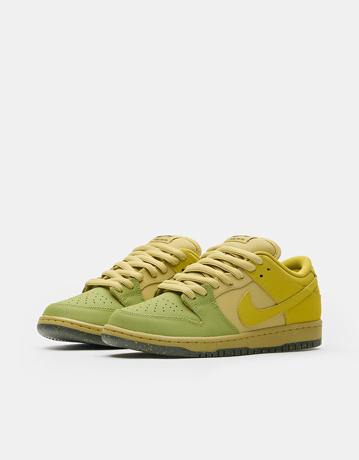Nike SB Dunk Low Pro Skate Shoes - Saffron Quartz/Saffron Quartz-Pear