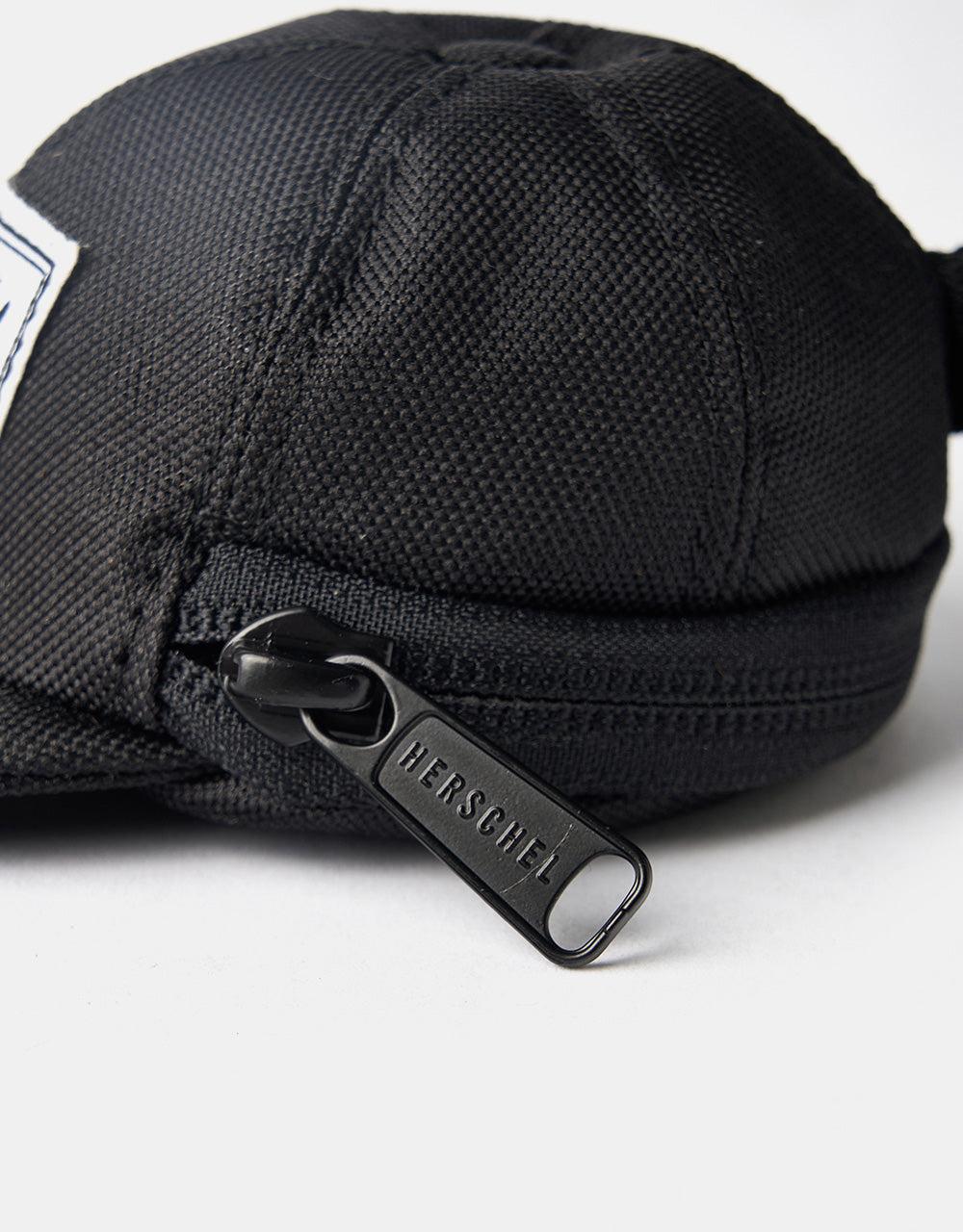 Herschel Sylas Classic Cap Bag Charm - Black