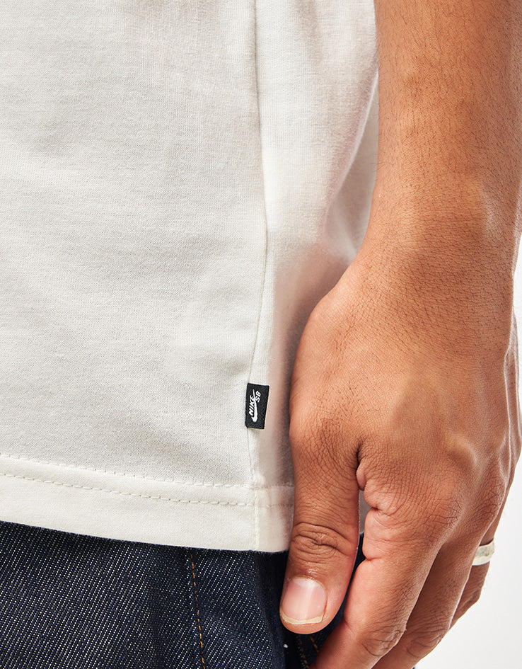 Nike SB 'FC Pack' T-Shirt - Sail
