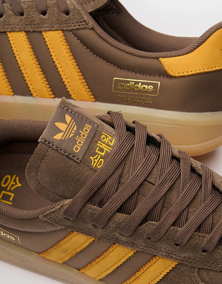 adidas x Daewon Glenburn Skate Shoes - Earth Strata/Crew Yellow/Gum