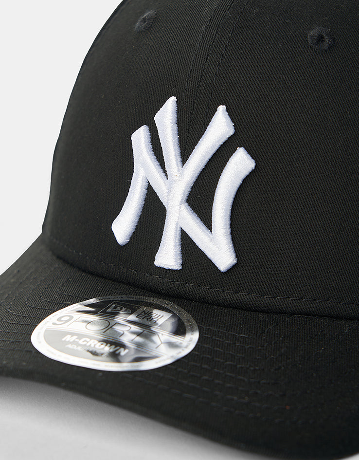 New Era New York Yankees 9FORTY® M Crown Snapback Cap - Black