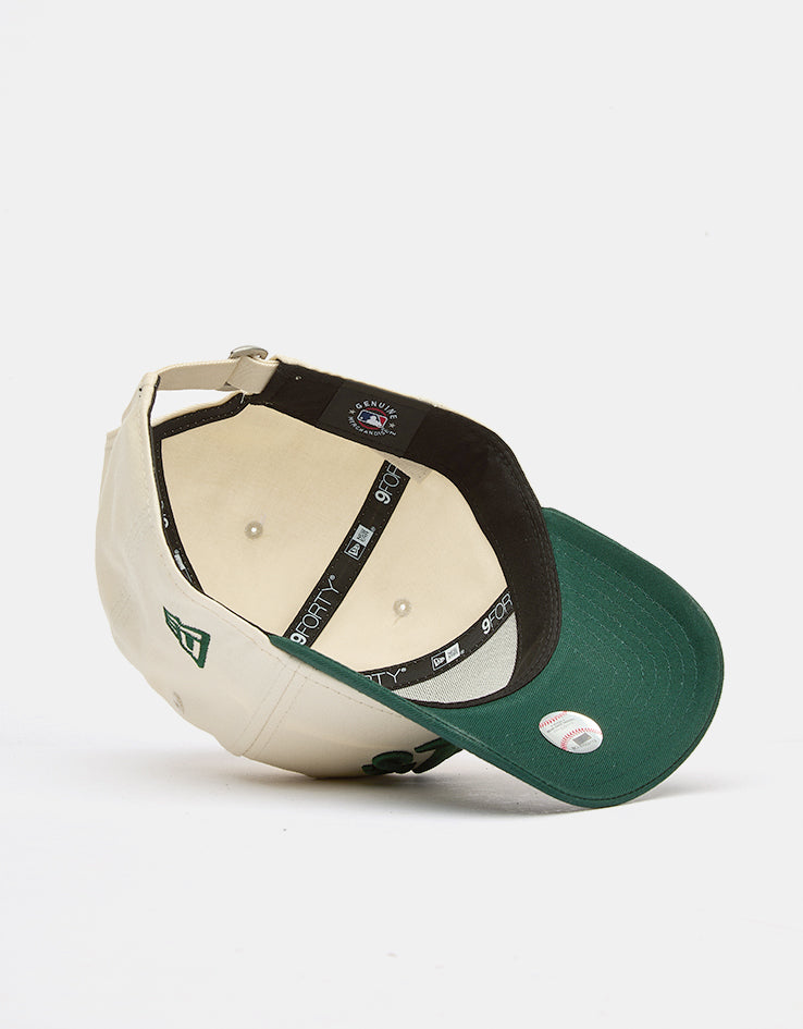 New Era Oakland A-s Colour Block 9FORTY® Strapback Cap - Light Cream/Dark Green