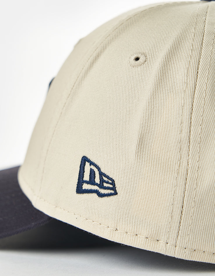 New Era New York Yankees Colour Block 9FORTY® Strapback Cap - Light Cream/Navy
