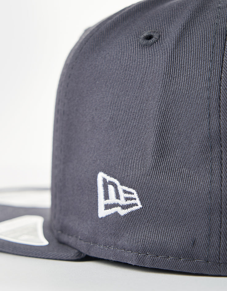New Era New York Yankees League Essential 9FIFTY® Snapback Cap - Grey/White