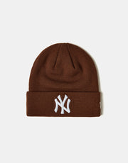 New Era New York Yankees League Essential Beanie - Deep Auburn