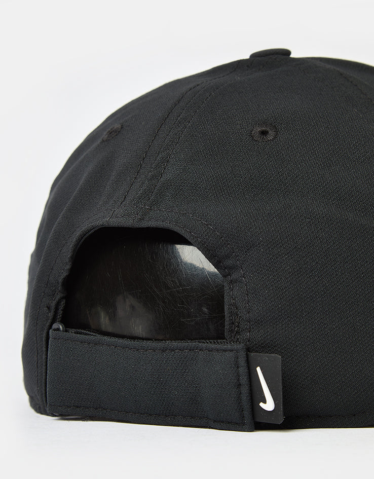 Nike Dri-Fit Club Structured Swoosh Cap - Black/White
