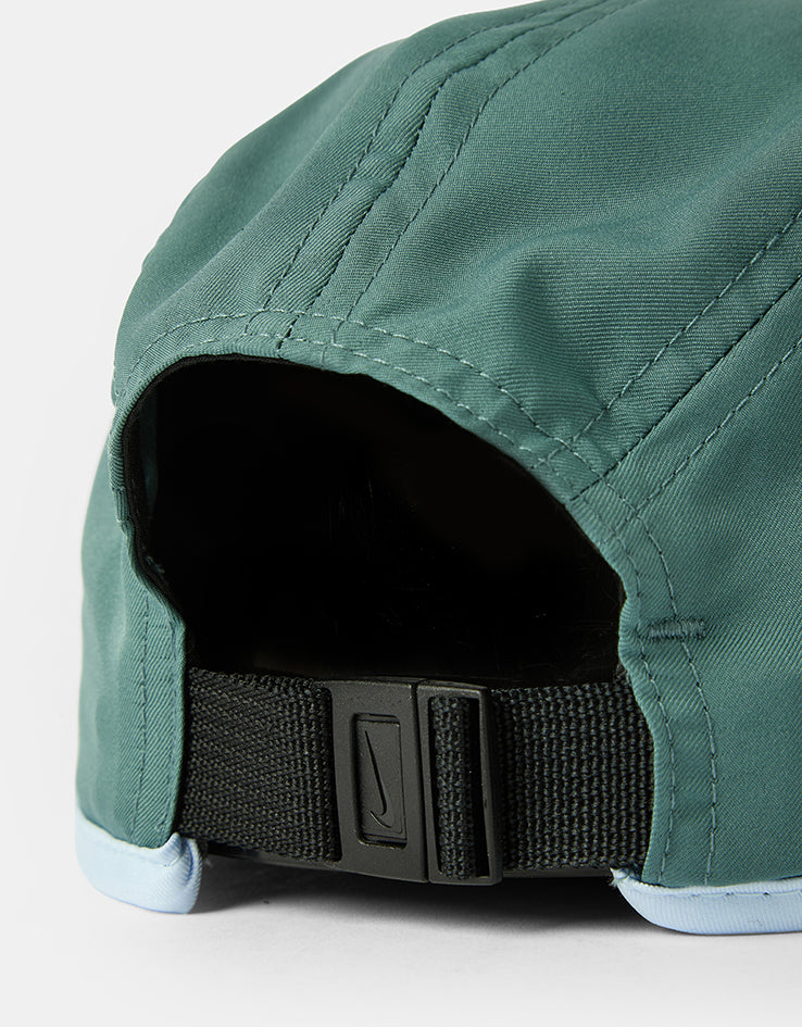 Nike Dri-Fit Fly Cap - Mineral Slate/Hydrogen Blue/Team Crimson