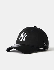 New Era New York Yankees League Essential 9TWENTY® Strapback Cap - Black/White
