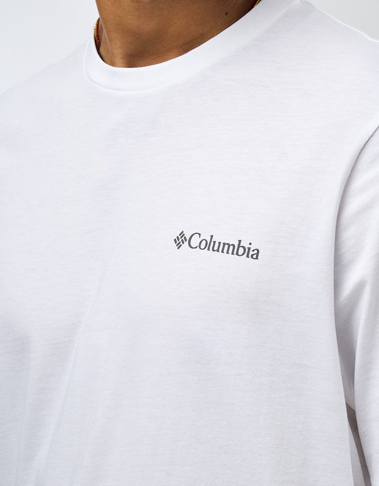 Columbia CSC™ Outdoor Back Graphic T-Shirt - White/Naturally Boundless