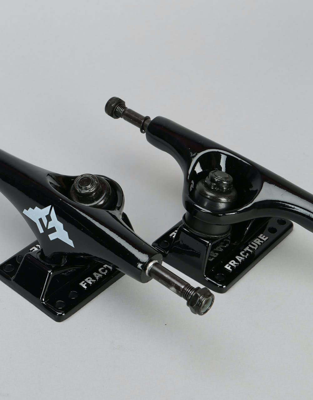Fracture Wings V3 5.0 Low Truck - Black (Pair)