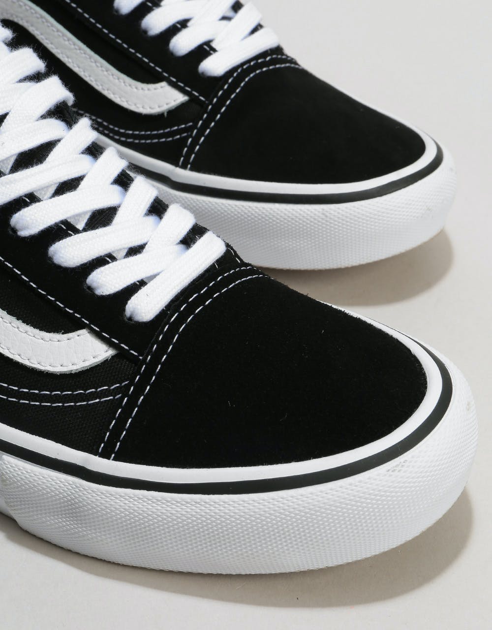 Vans Old Skool Pro Skate Shoes - Black/White