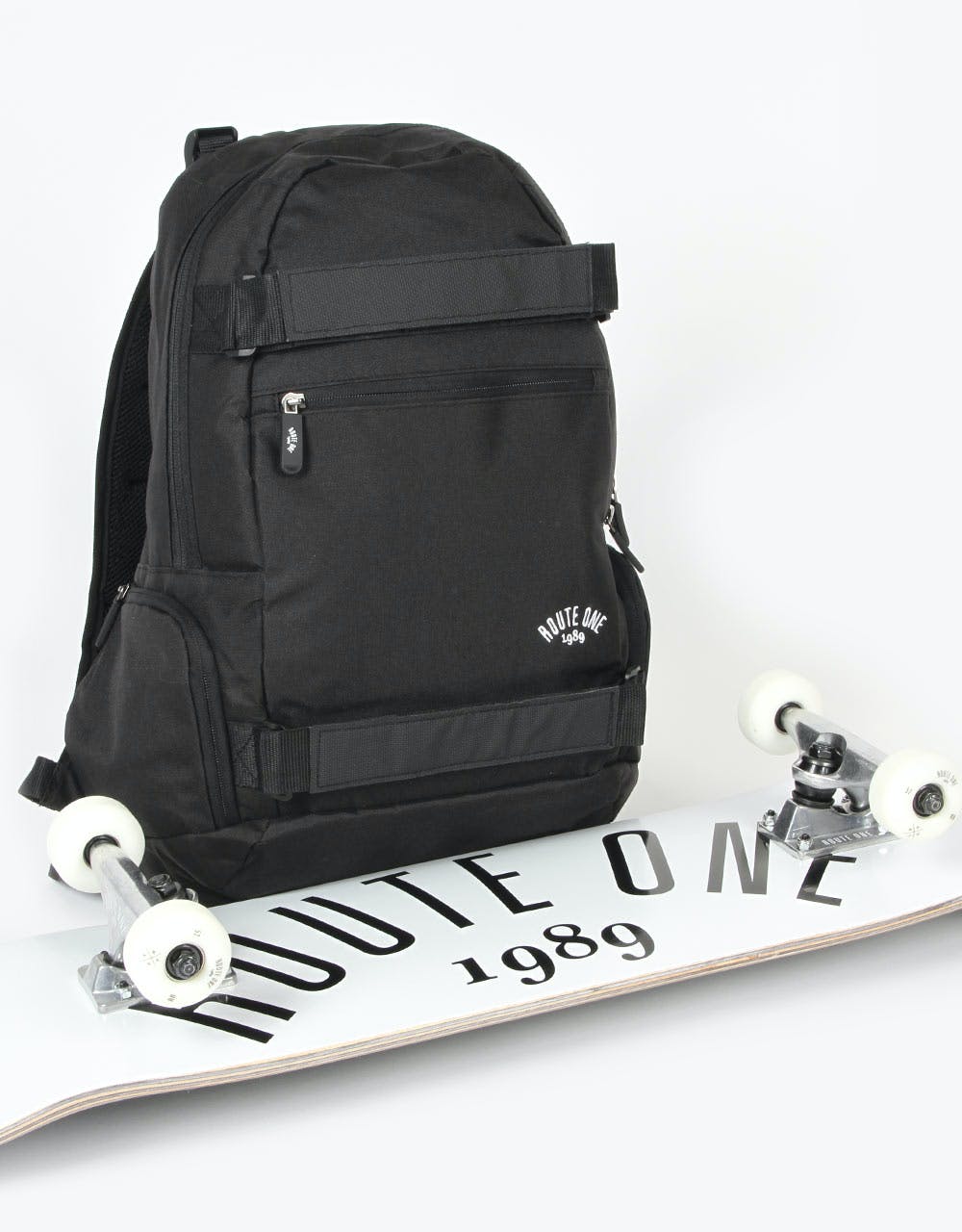 Route One Arch Logo Complete Skateboard Gift Pack - 8" (Mellow Concave)