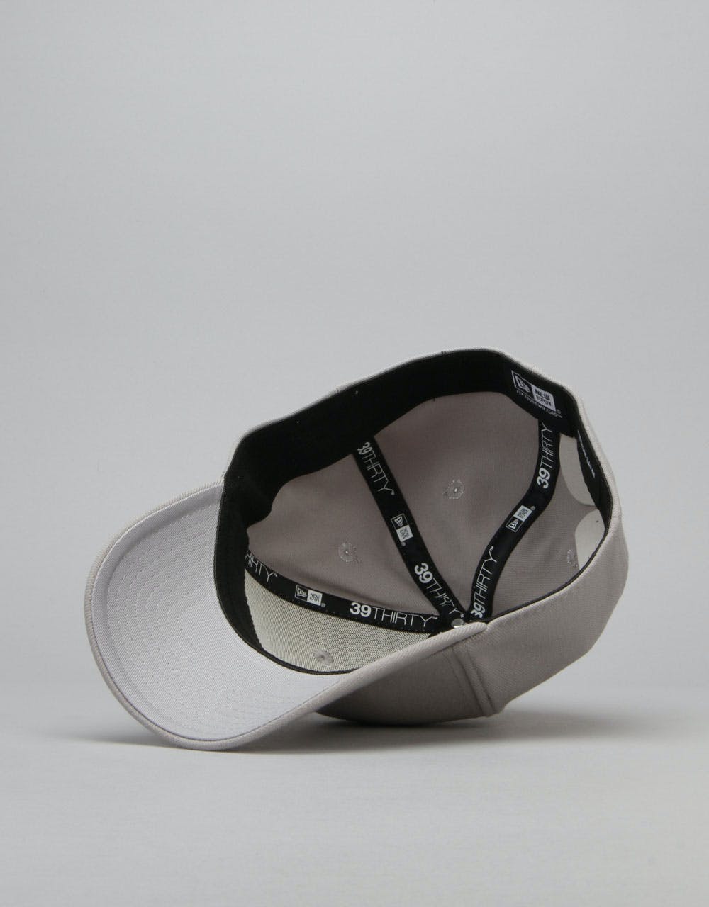 New Era 39Thirty Flag Collection Cap - Grey/White