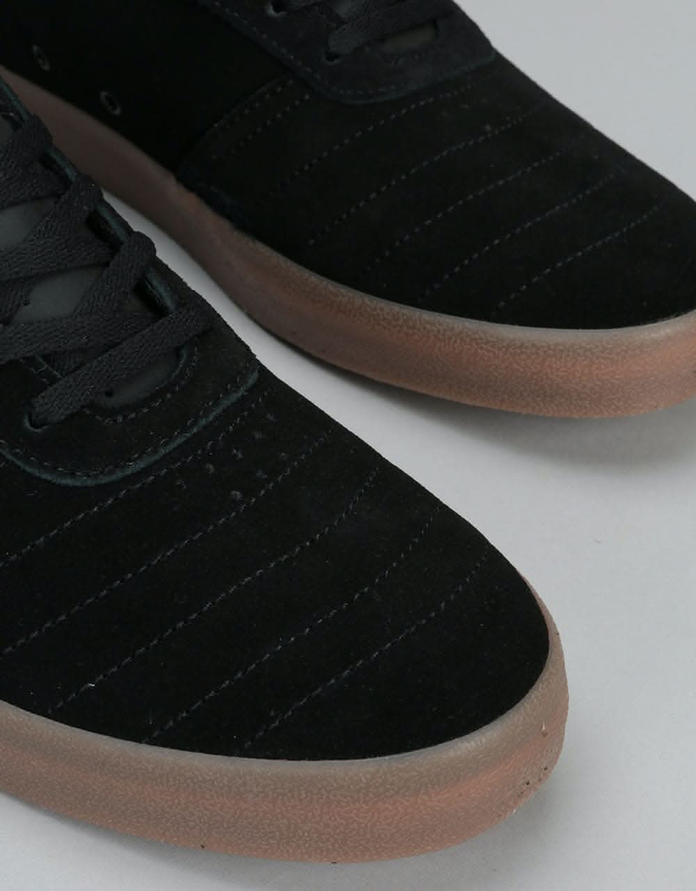 Lakai Salford Skate Shoes - Black/Gum Suede