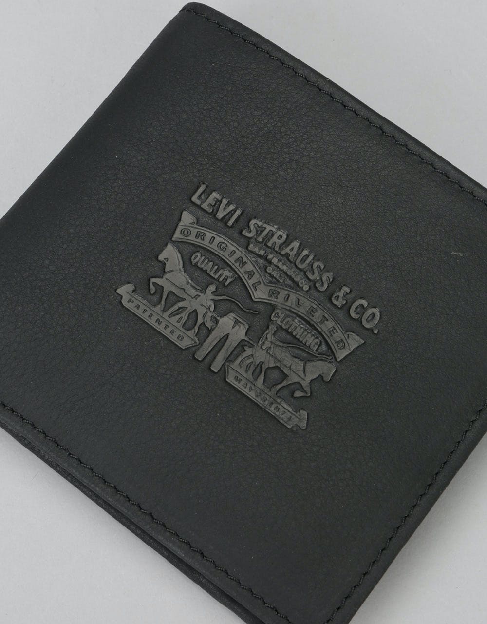 Levis Vintage Two Horse Bi-Fold Leather Coin Wallet - Regular Black