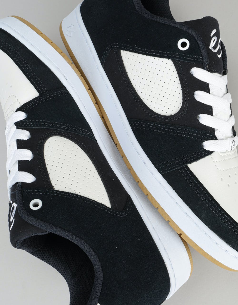 éS Accel Slim Skate Shoes - Navy/White