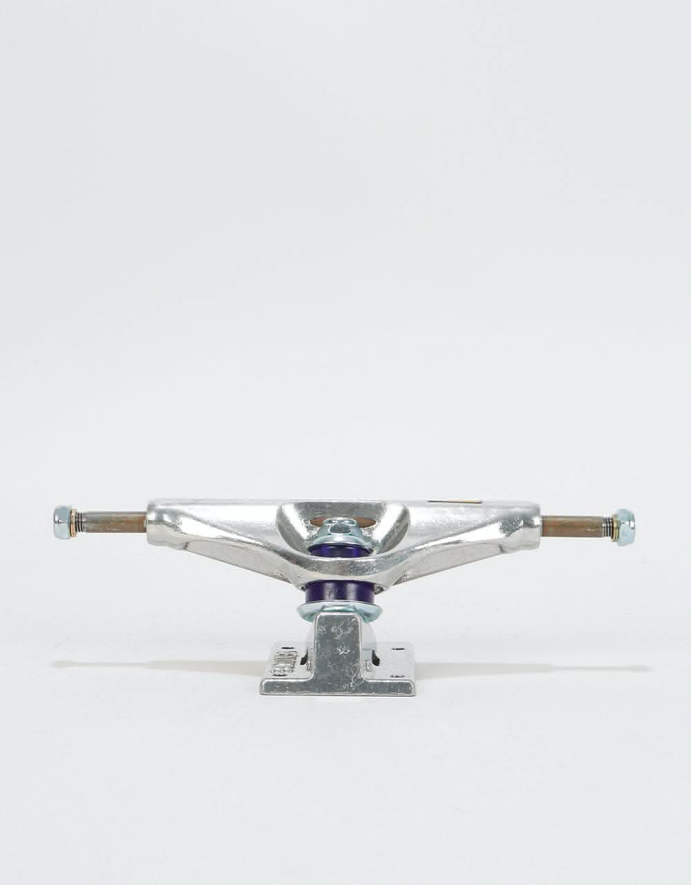 Venture 5.6 High Skateboard Trucks
