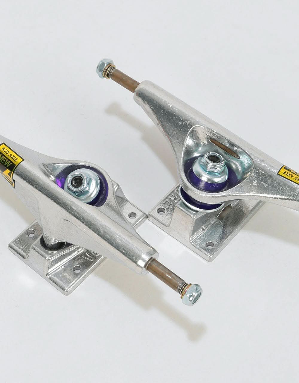 Venture 5.6 High Skateboard Trucks