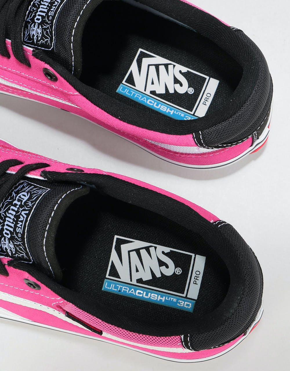 Vans TNT AP Skate Shoes - Black/Magenta/White