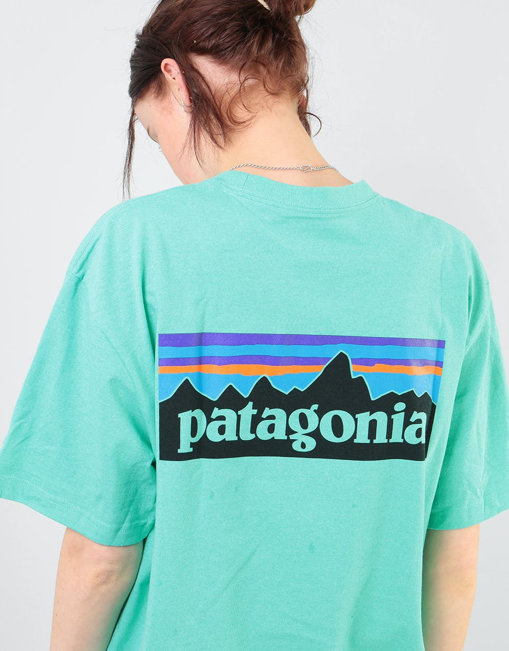 Patagonia Womens P-6 Logo Oversized Responsibili-Tee® - Vjosa Green