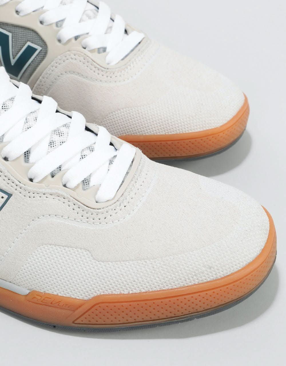 New Balance Numeric Westgate 913 Skate Shoes - Sea Salt/Dark Sea
