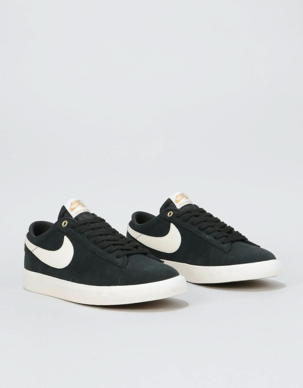 Nike SB GT Blazer Low Skate Shoes - Black/Sail