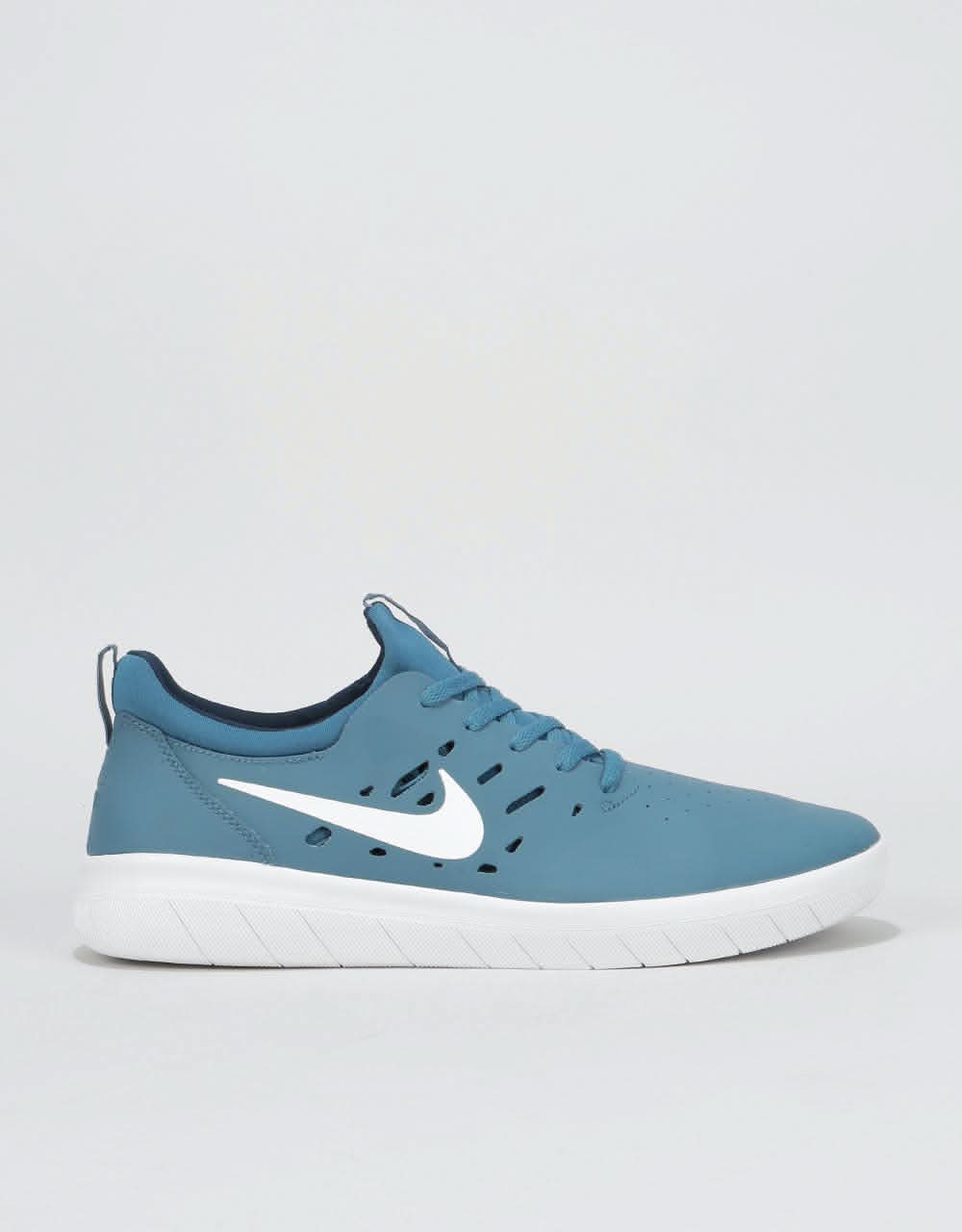 Nike SB Nyjah Free Skate Shoes - Thunderstorm/White-Obsidian