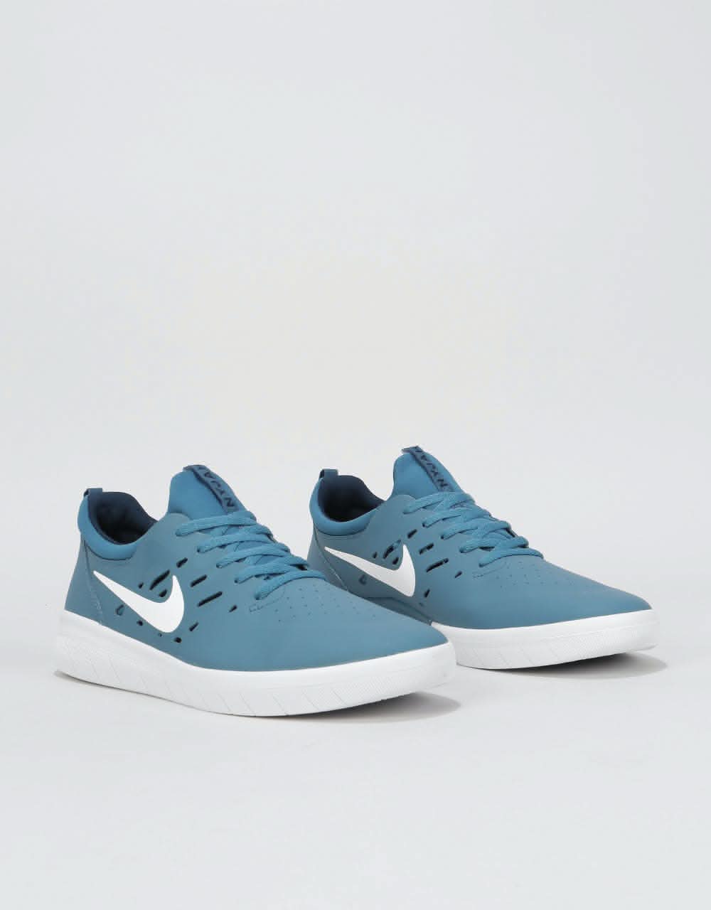 Nike SB Nyjah Free Skate Shoes - Thunderstorm/White-Obsidian