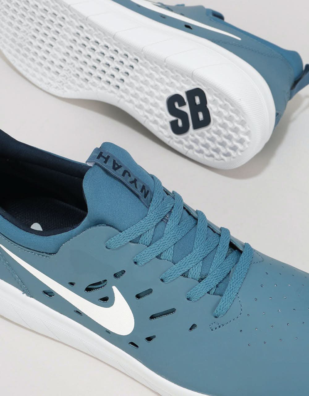 Nike SB Nyjah Free Skate Shoes - Thunderstorm/White-Obsidian