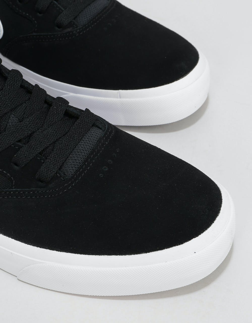 Nike SB Chron SLR Skate Shoes - Black/White