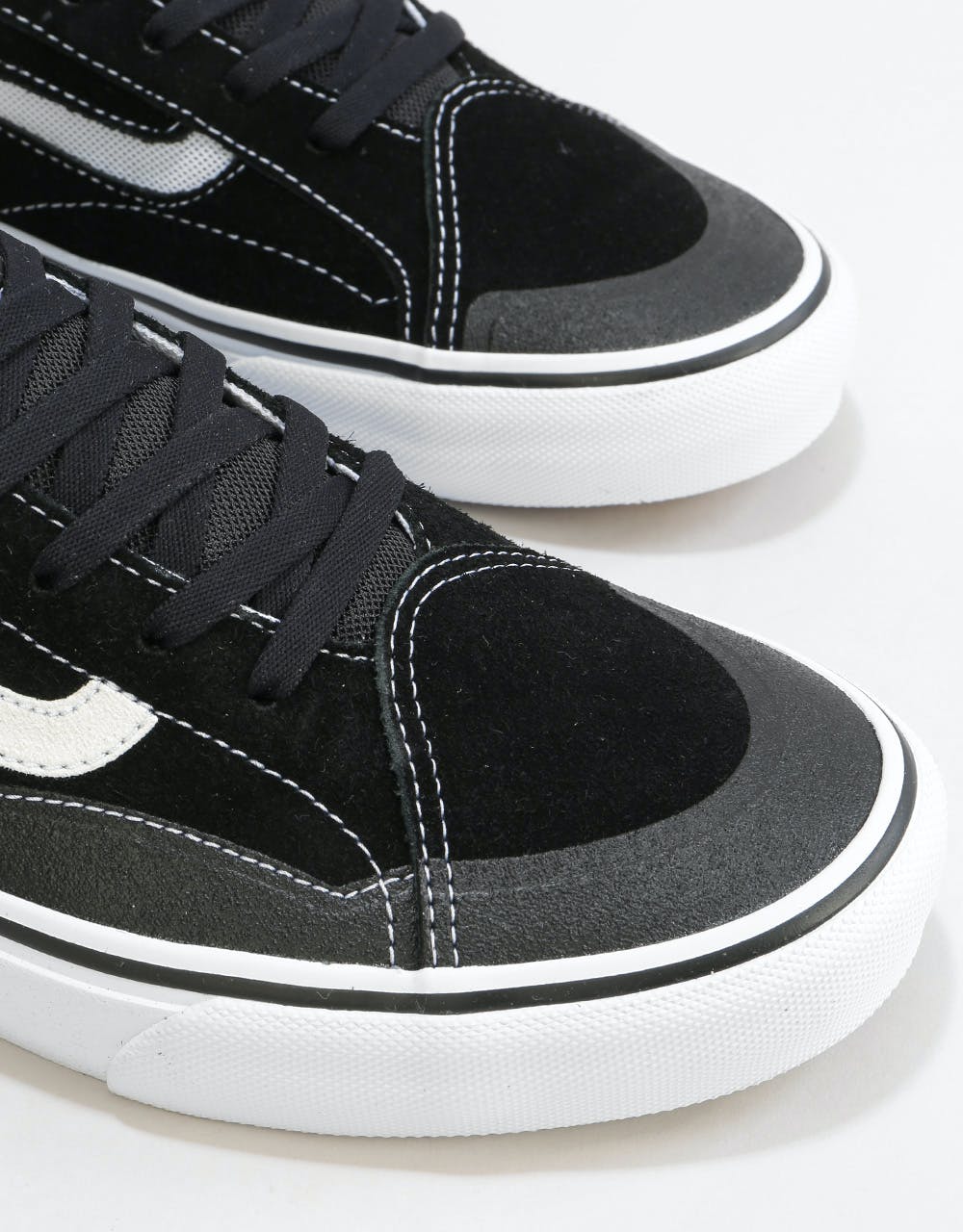 Vans TNT AP Skate Shoes - Black/White