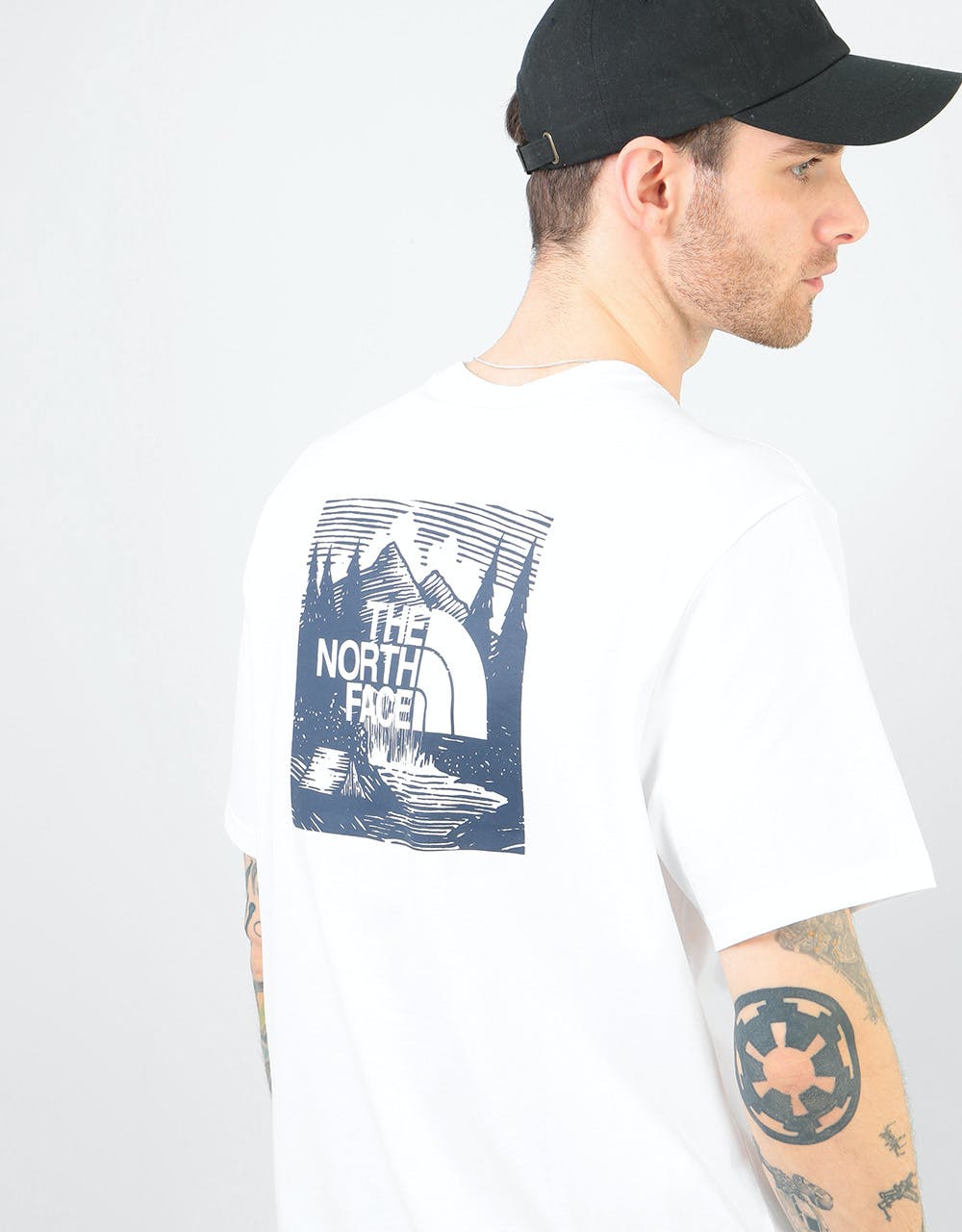 The North Face S/S Red Box Celebration T-Shirt - TNF White/Urban Navy