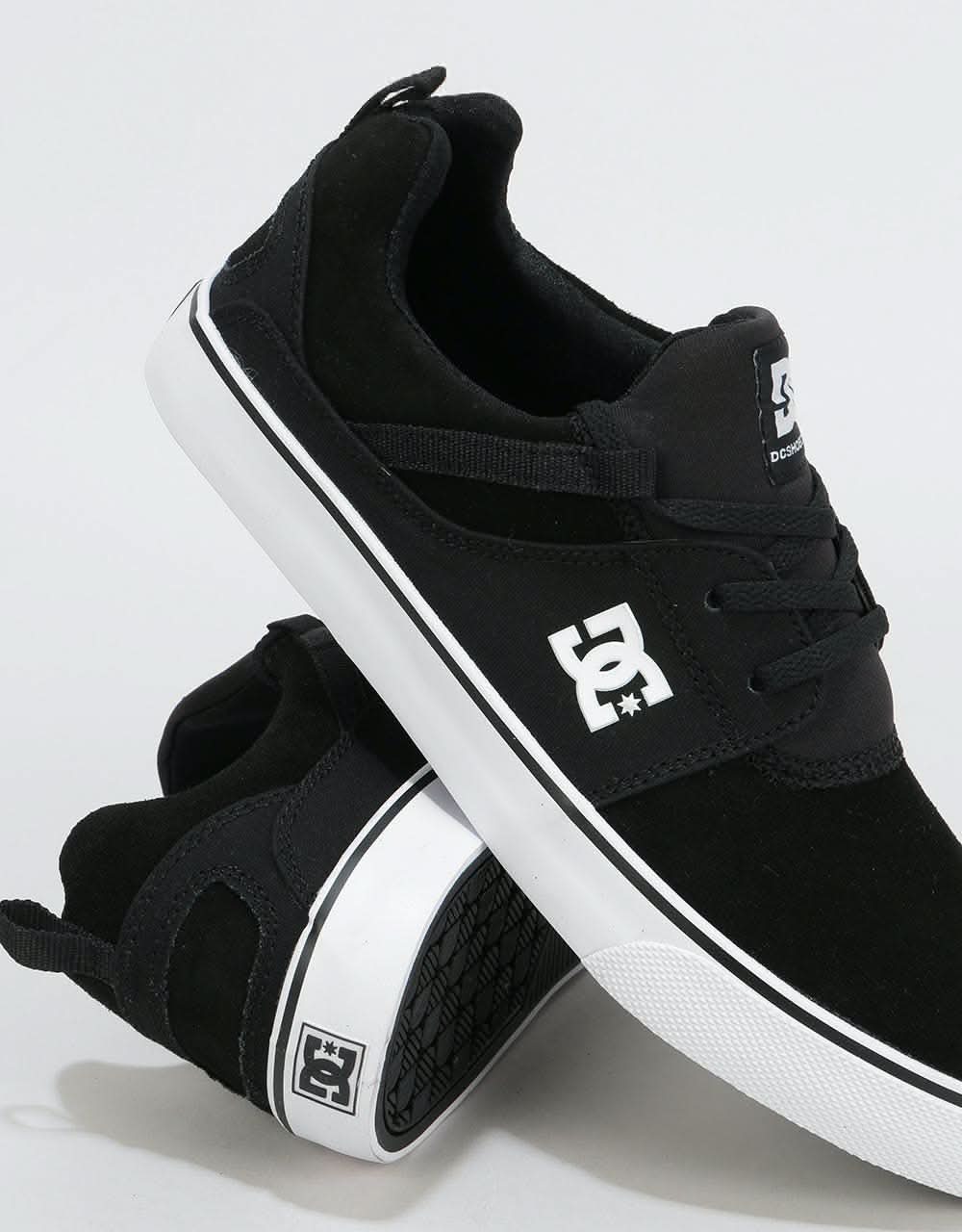 DC Heathrow Vulc Skate Shoes - Black/White