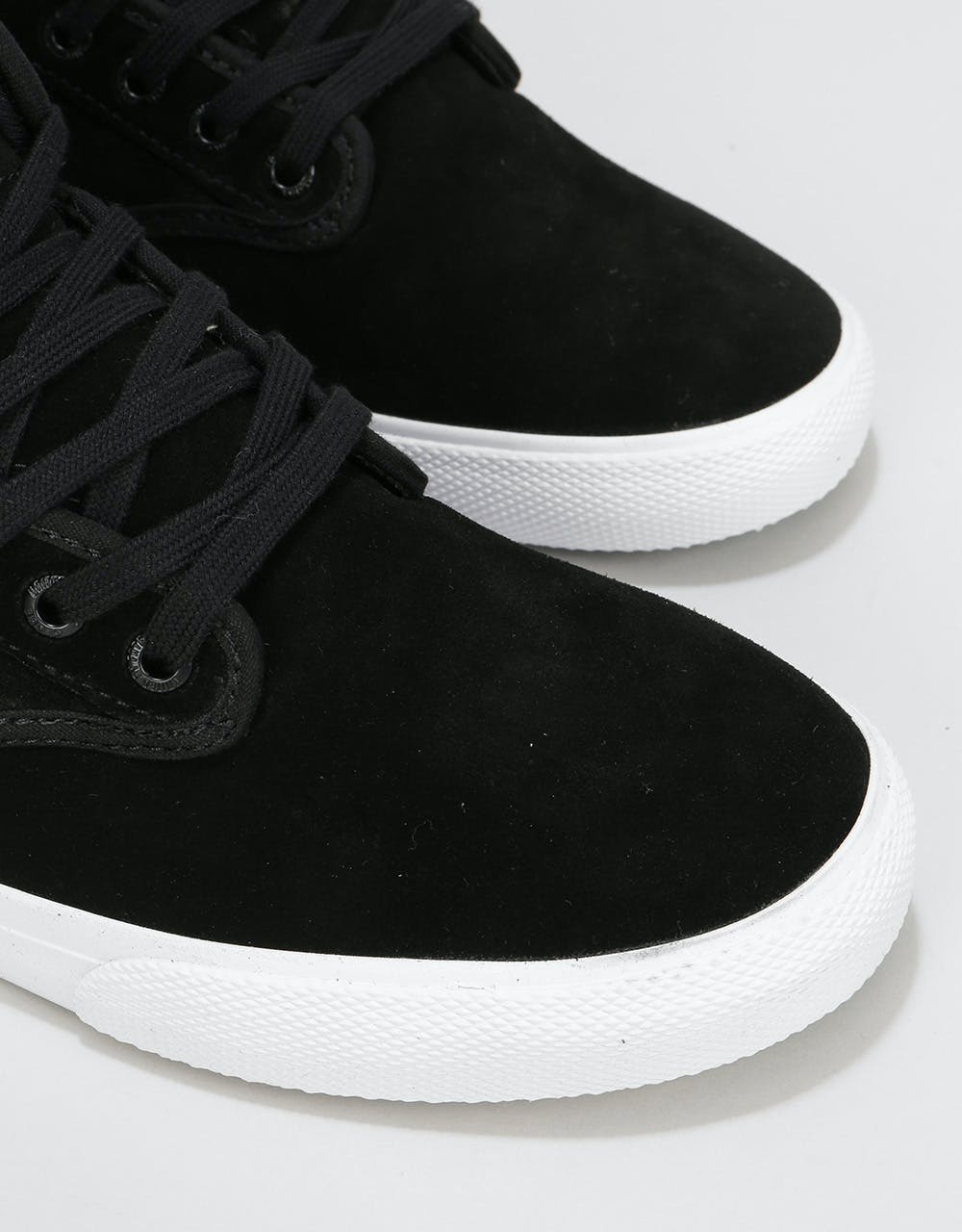 Globe Motley Mid Skate Shoes - Black Suede/White