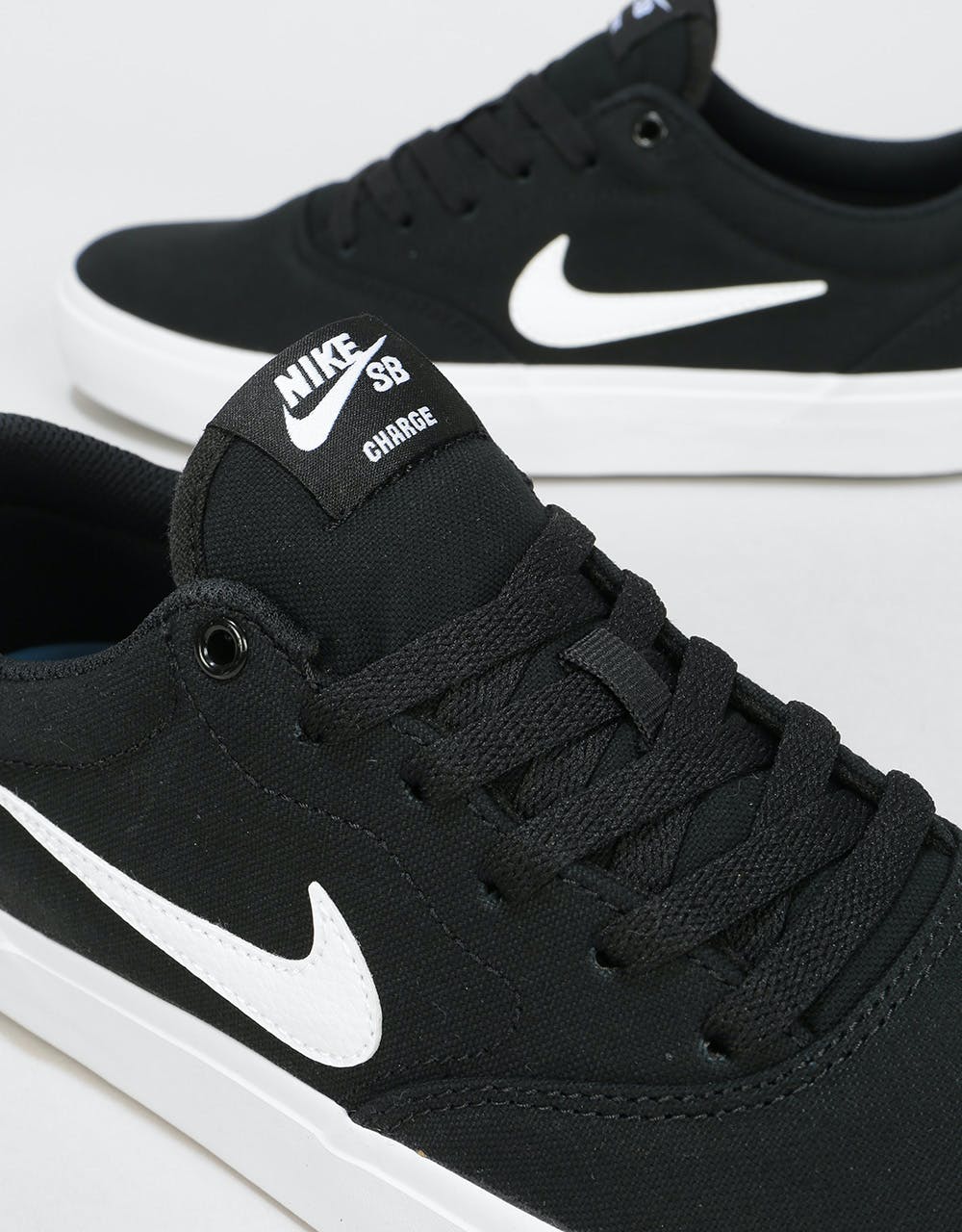 Nike SB Charge SLR Skate Shoes - Black/White