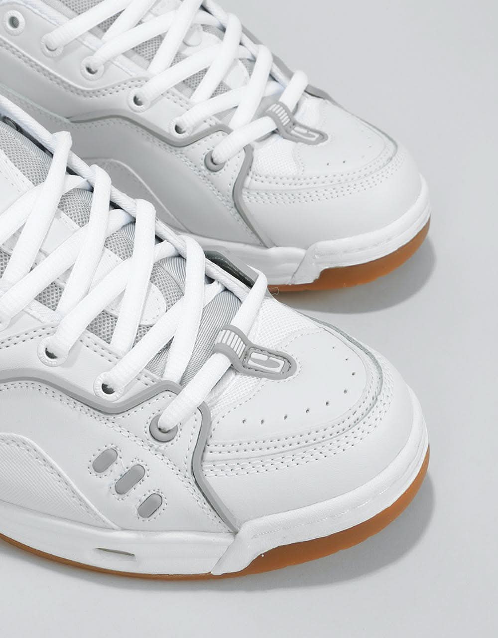 Globe CT IV Classic Skate Shoes - White/Gum