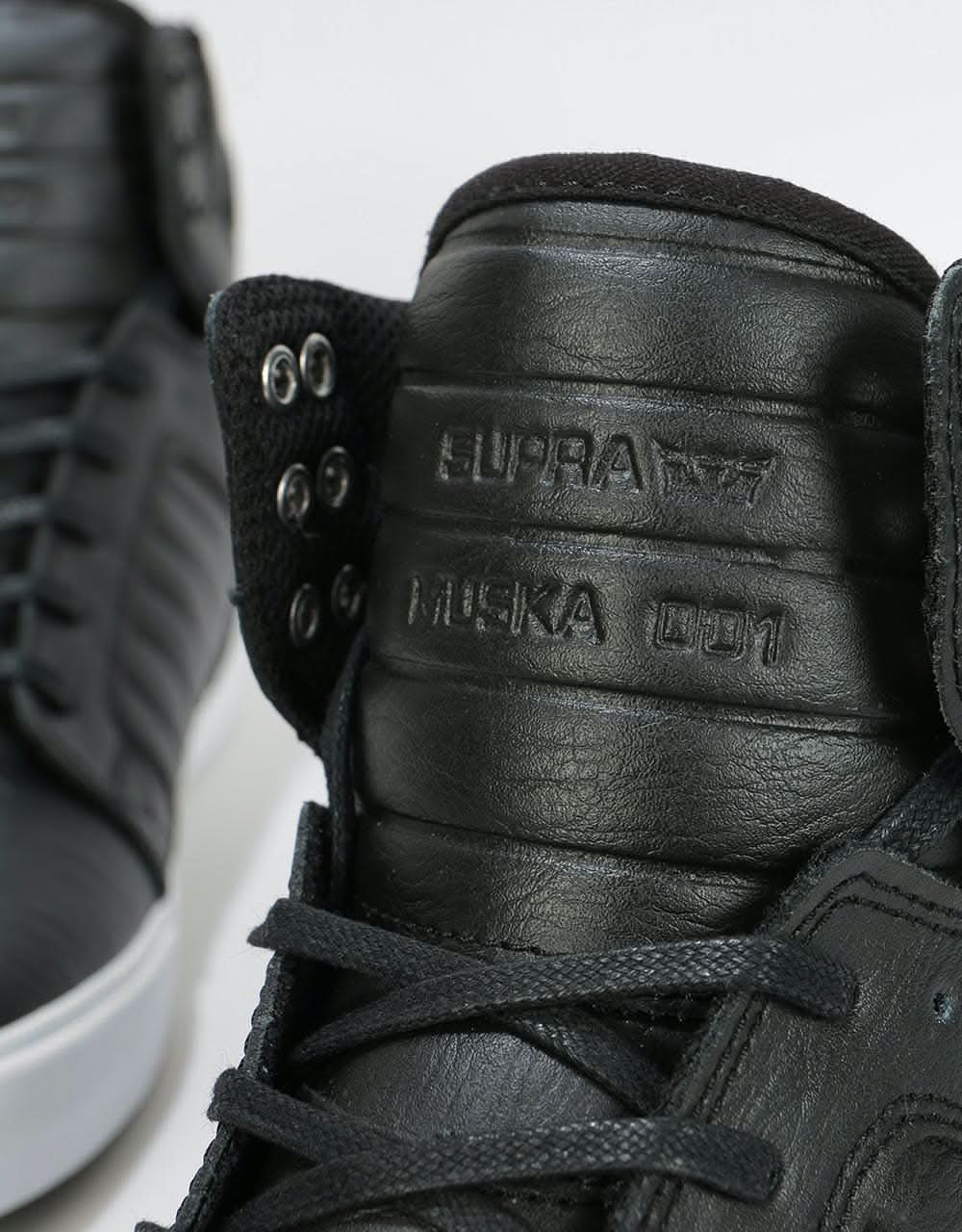 Supra Skytop Skate Shoes - Black/White