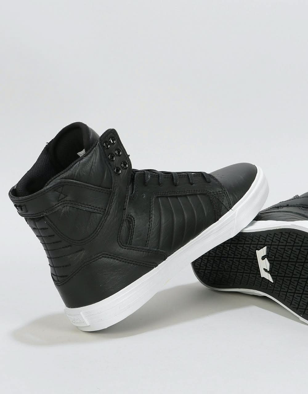 Supra Skytop Skate Shoes - Black/White