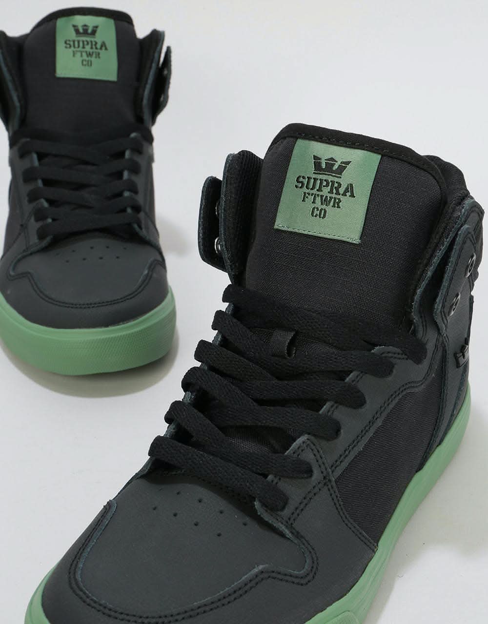 Supra Vaider Skate Shoes - Black/Hedge