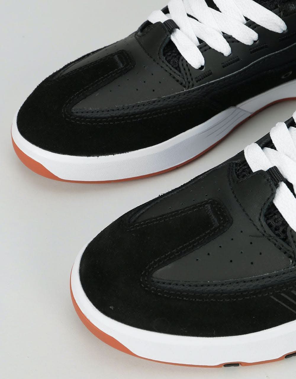 DC Women’s Legacy 98 Slim Skate Shoe – Leather & Suede Upper, Vintage 1998 Design