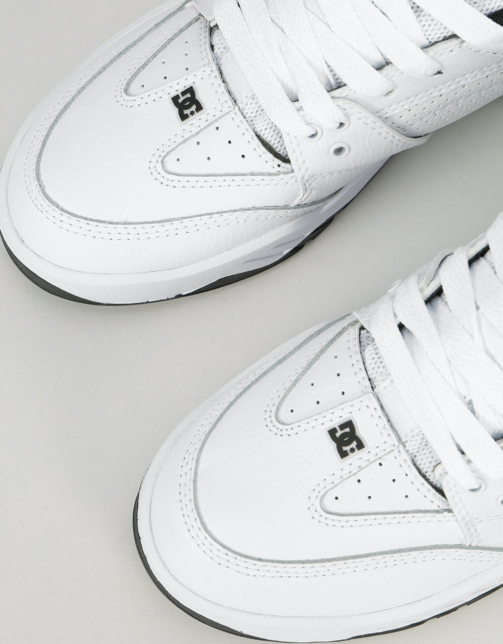 DC Maswell Skate Shoes - White/Black