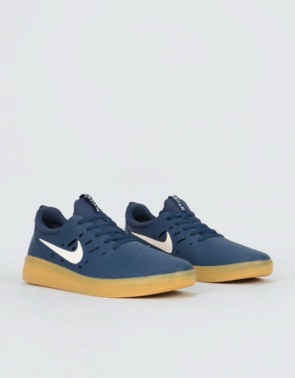 Sb nyjah blue  and  gum skate shoes Clearance