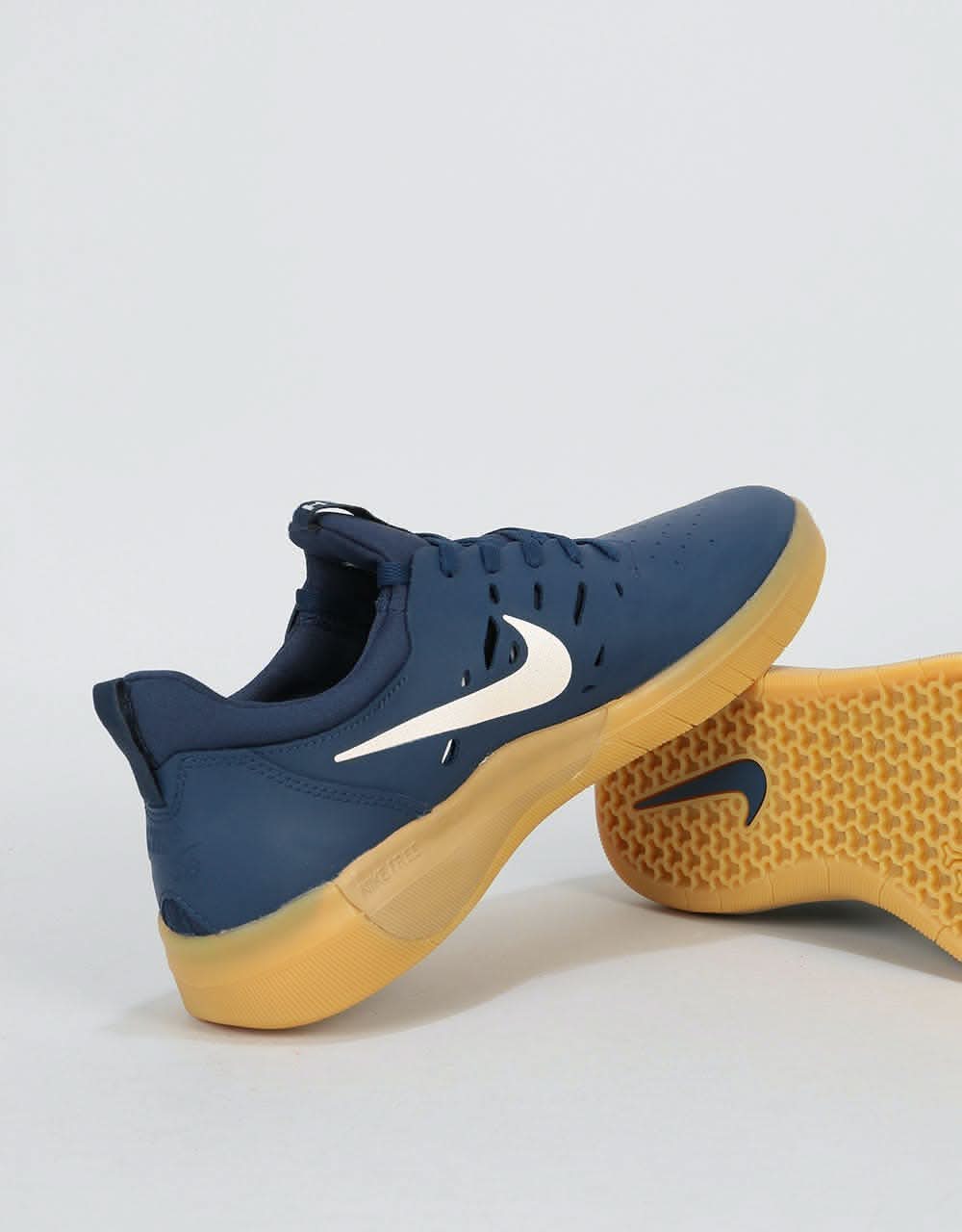 Sb nyjah blue  and  gum skate shoes Clearance