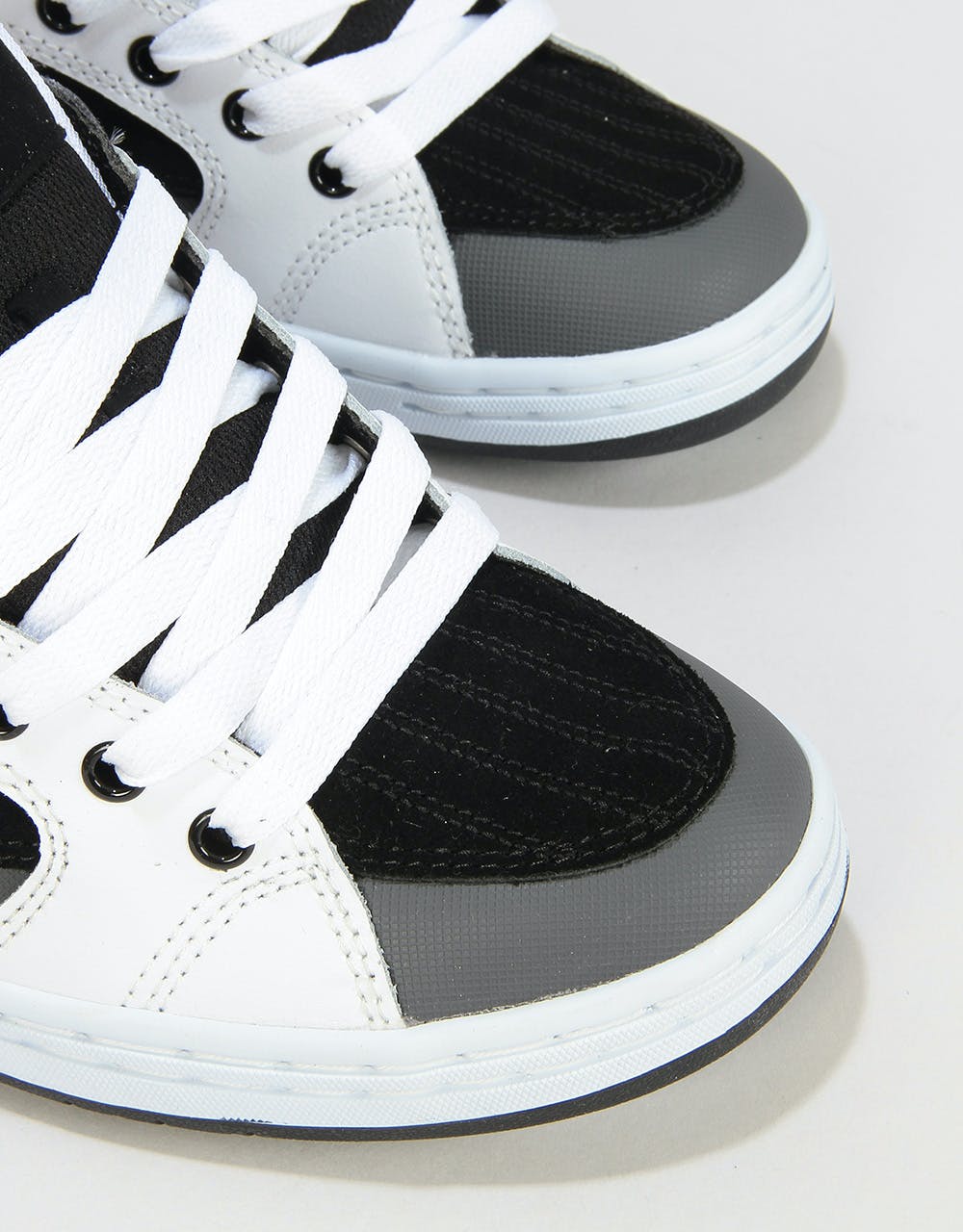Etnies Czar Skate Shoes - White/Black/Grey