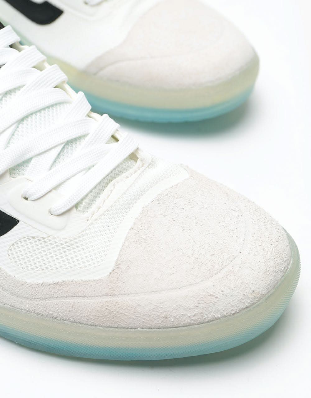 Vans Ave Pro Skate Shoes - Blanc de Blanc/Black